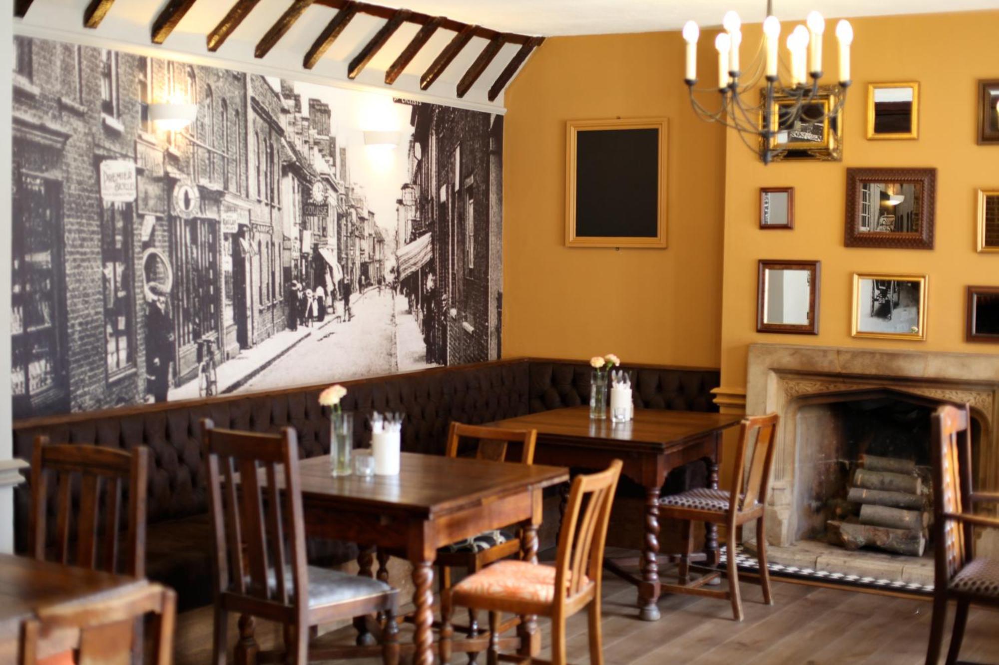 Old Bull Inn Royston  Exterior photo